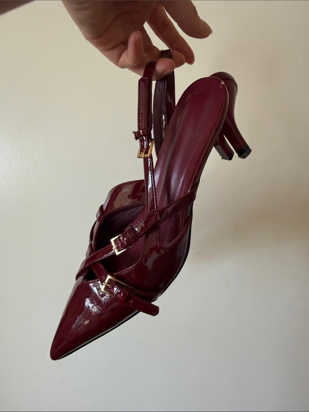 Women's Burgundy Patent Pointed-Toe Slingback kitten Heels